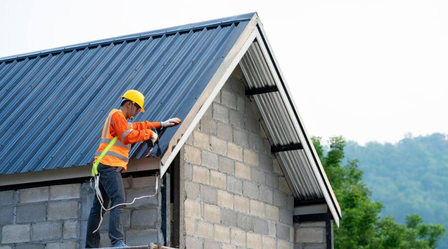 Expert Emergency Roof Repairs services in Weston, OR